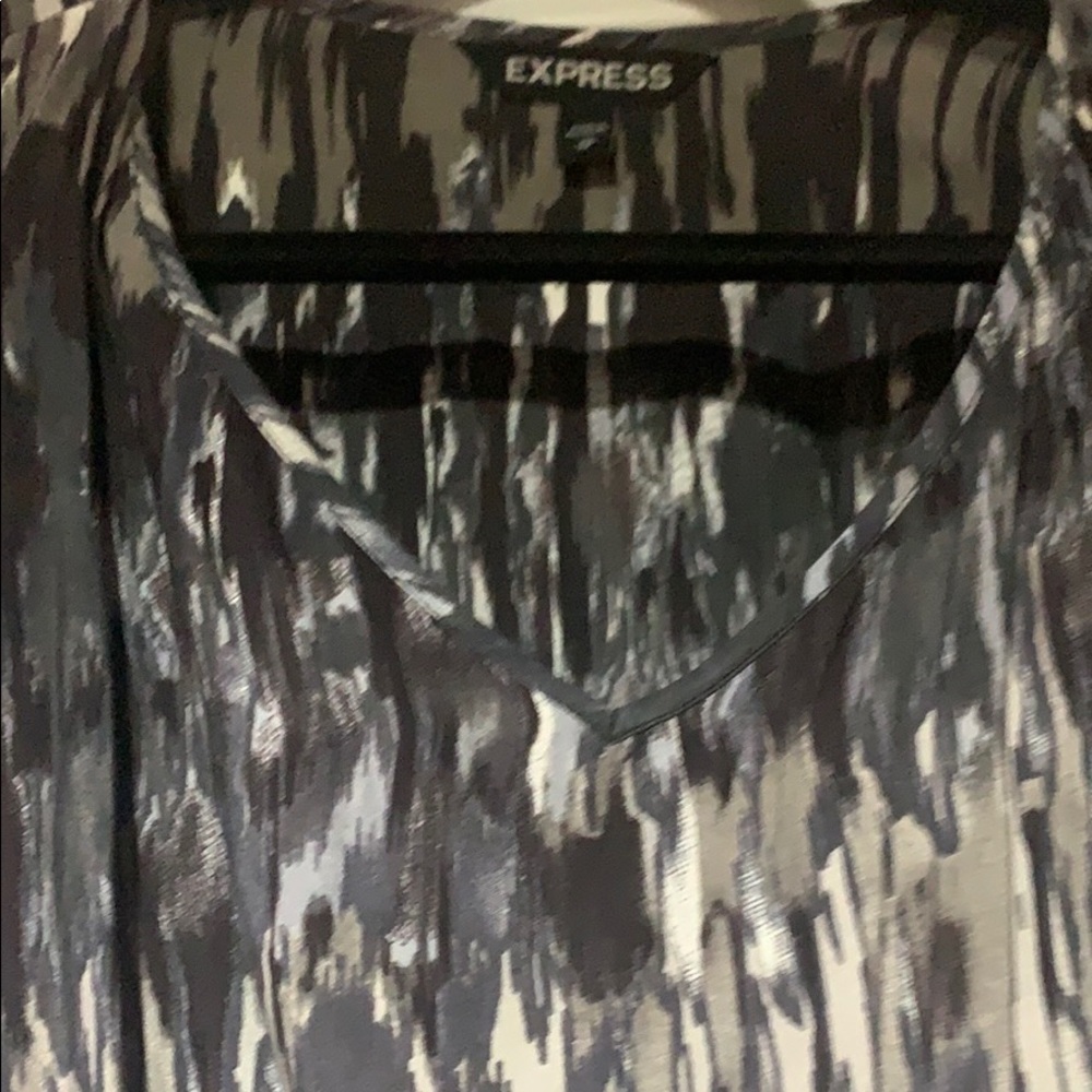 Express dress - Picture 3 of 3